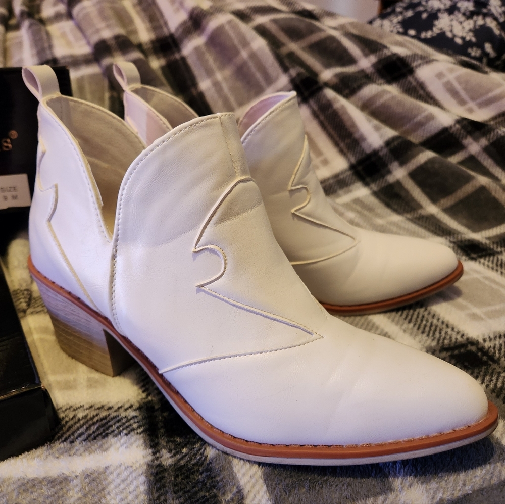 White Booties Women's 9